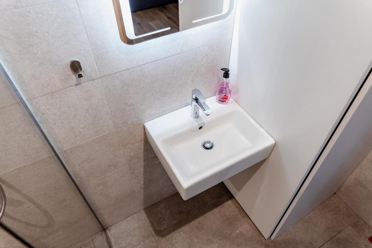 Dream Stay - Modern Apartments In City Centre Tallinn Bagian luar foto