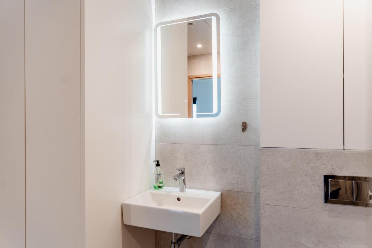 Dream Stay - Modern Apartments In City Centre Tallinn Bagian luar foto